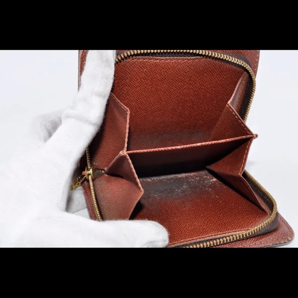 Louis Vuitton Compact Zip Wallet - Picture 9 of 9
